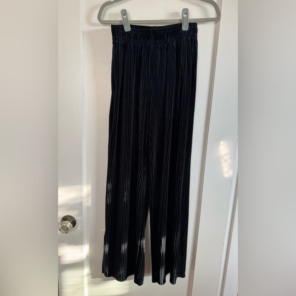 Black Wide-Leg Pants